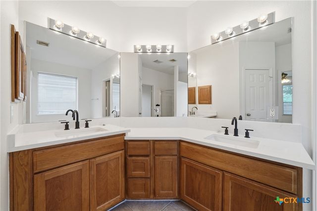 118 Invierno Street, Kyle, TX 78640