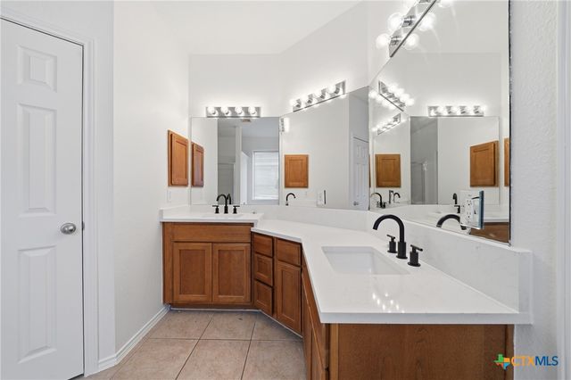 118 Invierno Street, Kyle, TX 78640