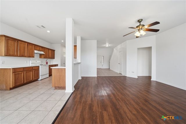 118 Invierno Street, Kyle, TX 78640