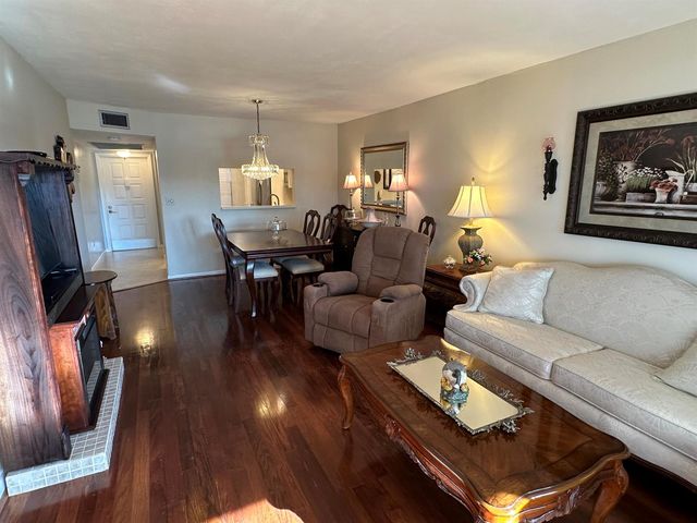 1101 Colony Point Circle 108, Pembroke Pines, FL 33026
