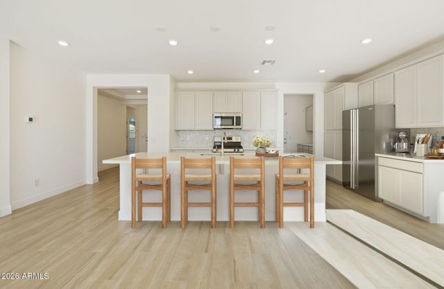 19027 W ROSE Lane, Waddell, AZ 85355