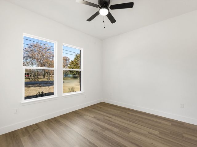 111 W Farmers Road, Seagoville, TX 75159