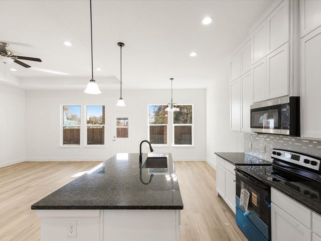 111 W Farmers Road, Seagoville, TX 75159