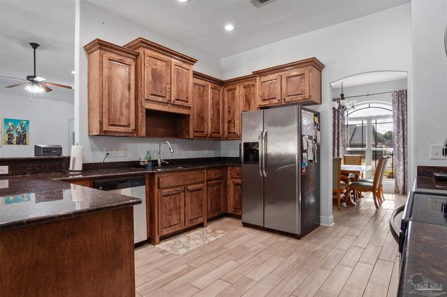 5580 Madelines Way, Pace, FL 32571