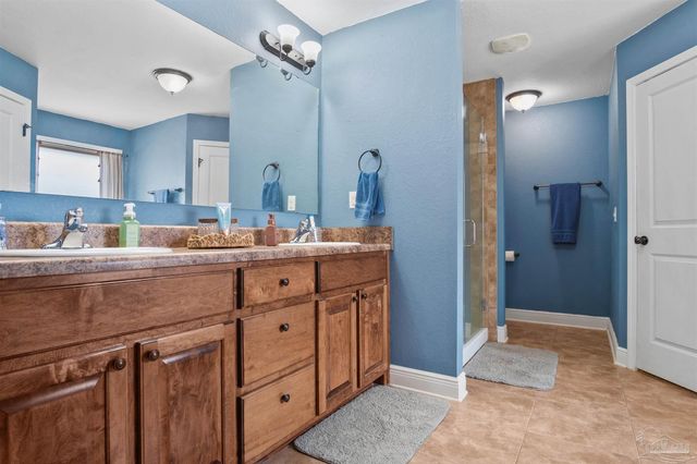 5580 Madelines Way, Pace, FL 32571