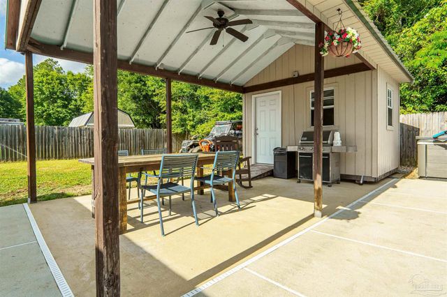 5580 Madelines Way, Pace, FL 32571