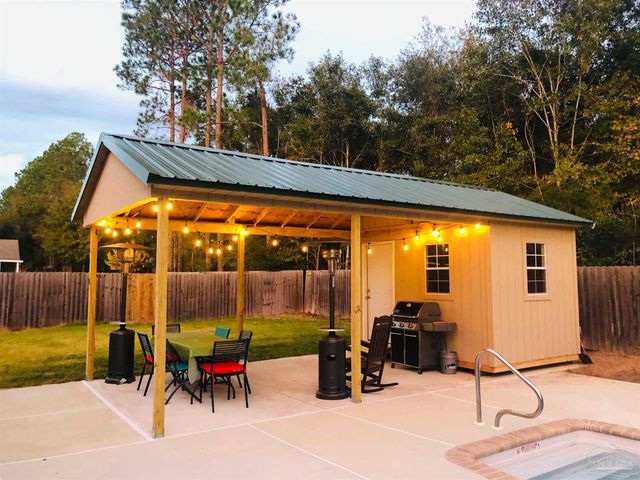5580 Madelines Way, Pace, FL 32571