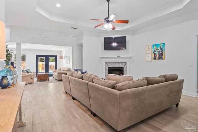 5580 Madelines Way, Pace, FL 32571