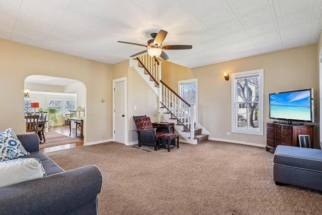 171 W Main STREET, Fontana, WI 53125