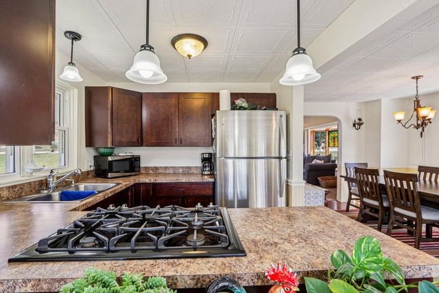 171 W Main STREET, Fontana, WI 53125