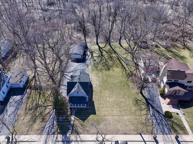 171 W Main STREET, Fontana, WI 53125