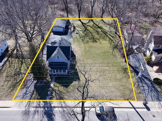 171 W Main STREET, Fontana, WI 53125