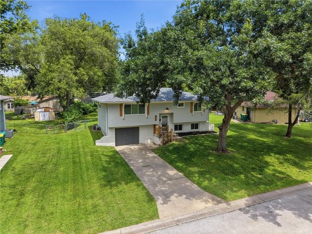 5012 Powell Avenue, Kansas City, KS 66106