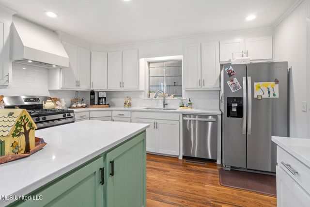 2332 E Northside Drive, Jackson, MS 39211