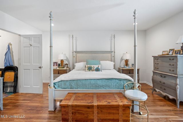 2332 E Northside Drive, Jackson, MS 39211