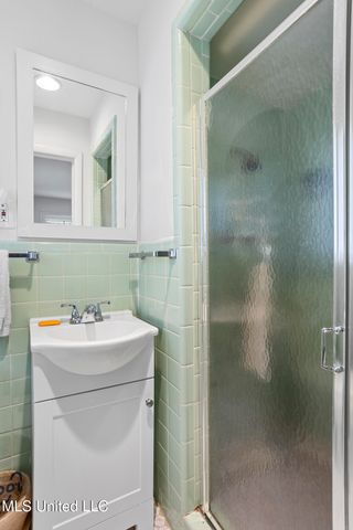 2332 E Northside Drive, Jackson, MS 39211