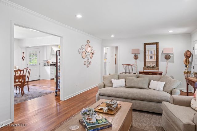 2332 E Northside Drive, Jackson, MS 39211