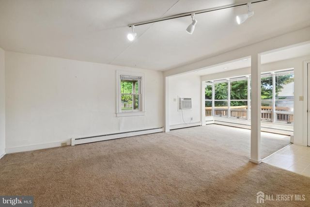 2 Maple Avenue, Plainsboro, NJ 08536
