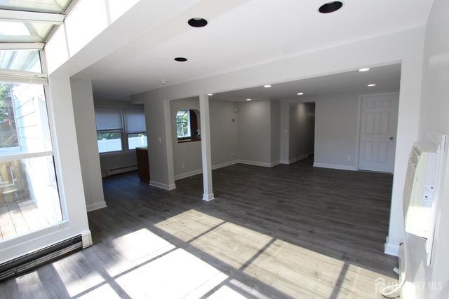 2 Maple Avenue, Plainsboro, NJ 08536