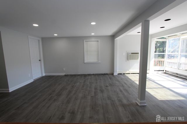 2 Maple Avenue, Plainsboro, NJ 08536