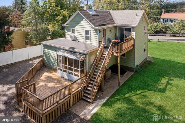 2 Maple Avenue, Plainsboro, NJ 08536