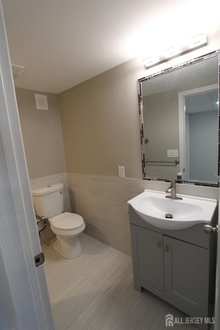 2 Maple Avenue, Plainsboro, NJ 08536