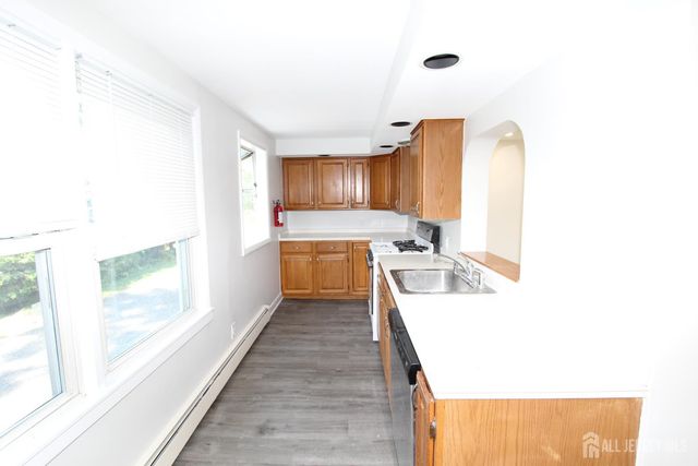 2 Maple Avenue, Plainsboro, NJ 08536