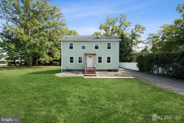 2 Maple Avenue, Plainsboro, NJ 08536
