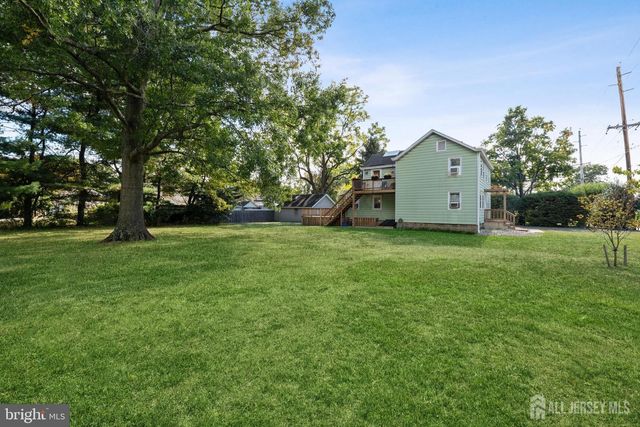2 Maple Avenue, Plainsboro, NJ 08536