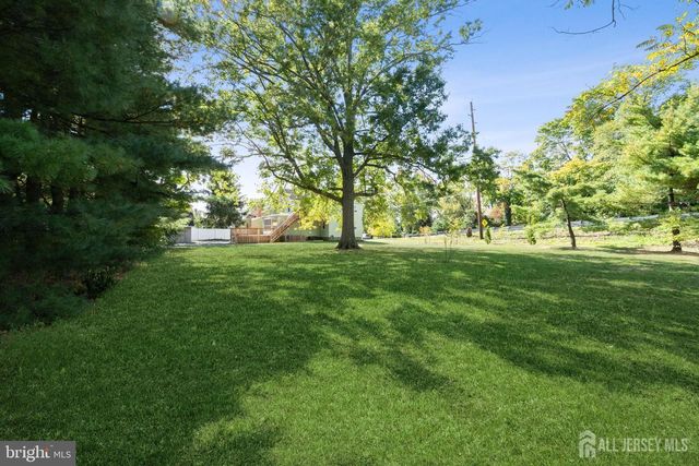 2 Maple Avenue, Plainsboro, NJ 08536