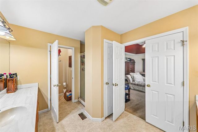5188 Delcastle Drive, Florissant, MO 63034
