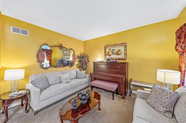 5188 Delcastle Drive, Florissant, MO 63034