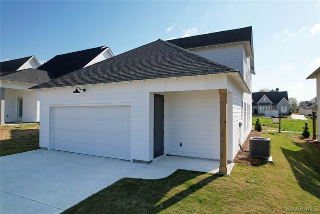 226 Blackberry Boulevard, Pike Road, AL 36064
