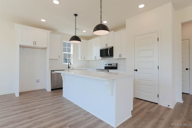 226 Blackberry Boulevard, Pike Road, AL 36064