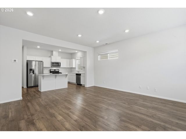 861 N 19TH Ave, Cornelius, OR 97113
