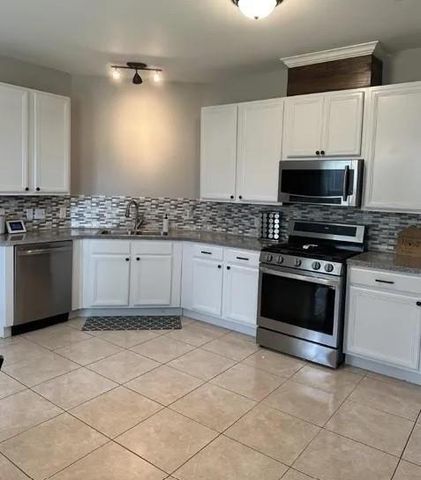 5527 Bertellis Lane, Houston, TX 77091