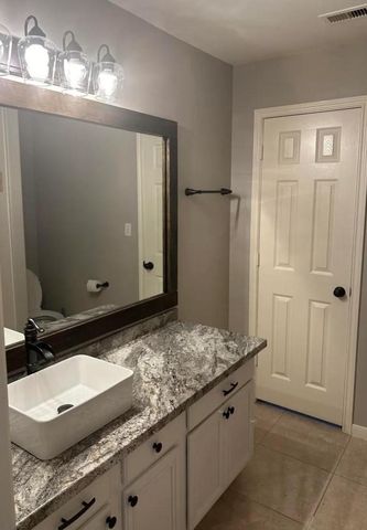 5527 Bertellis Lane, Houston, TX 77091