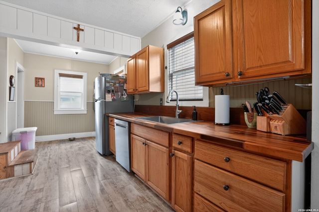 953 myrta, Kerrville, TX 78028