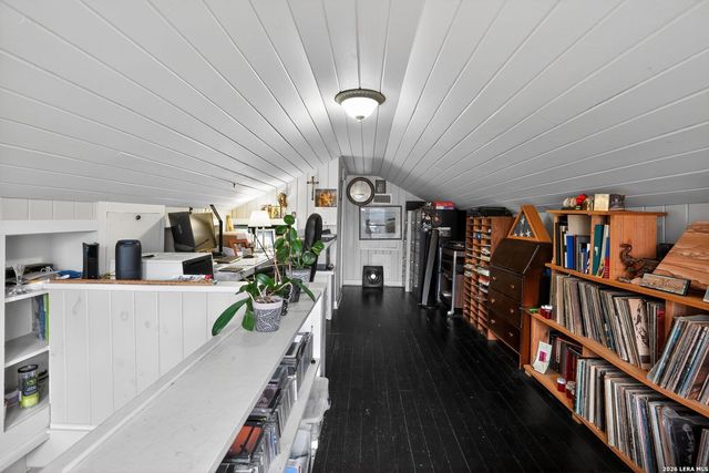 953 myrta, Kerrville, TX 78028