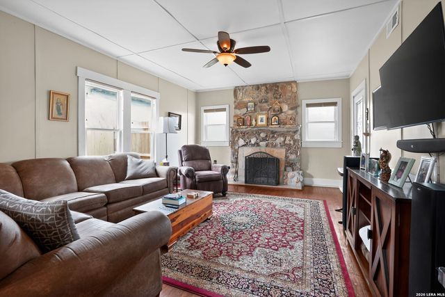 953 myrta, Kerrville, TX 78028