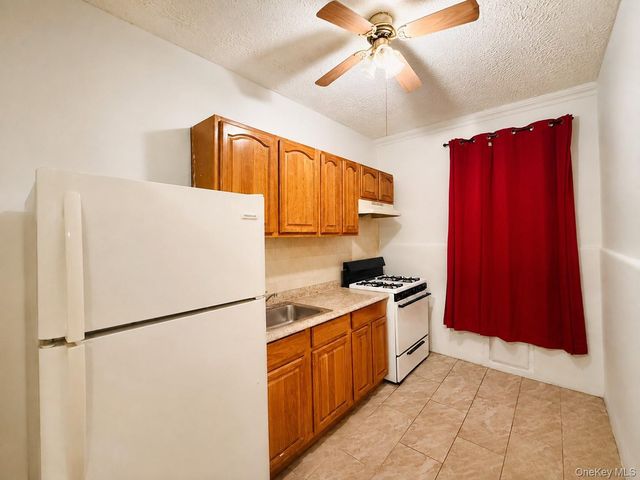 1171 Colgate Avenue, Bronx, NY 10472