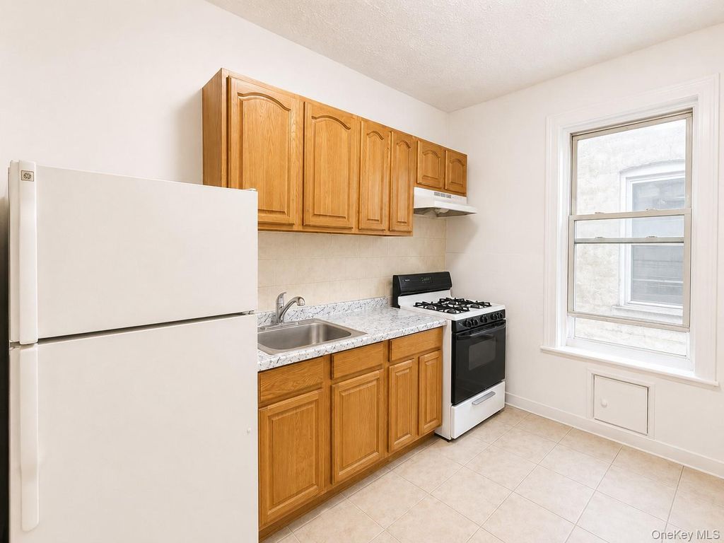 1171 Colgate Avenue, Bronx, NY 10472 — photo 4