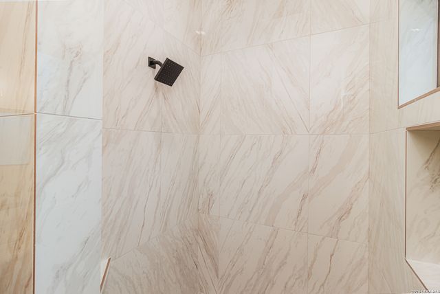 104 Reserve Court, La Vernia, TX 78121