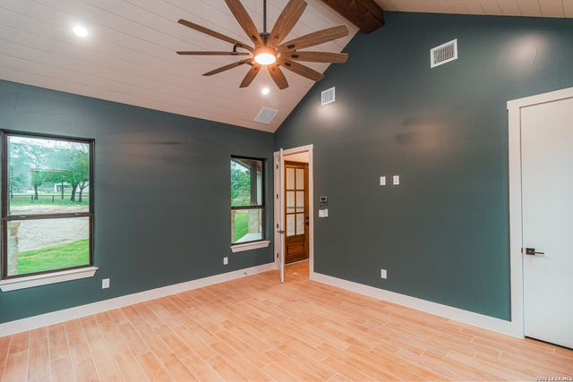 104 Reserve Court, La Vernia, TX 78121