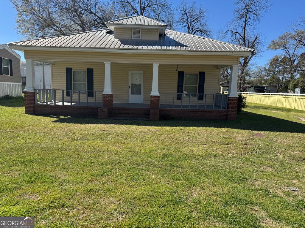 705 W 14TH Avenue, Cordele, GA 31015