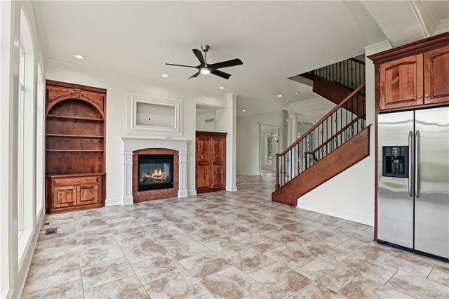 16004 Ballentine Street, Overland Park, KS 66062