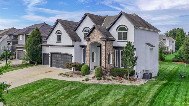 16004 Ballentine Street, Overland Park, KS 66062