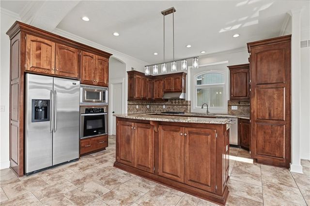 16004 Ballentine Street, Overland Park, KS 66062
