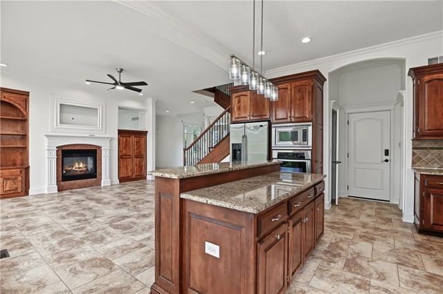16004 Ballentine Street, Overland Park, KS 66062