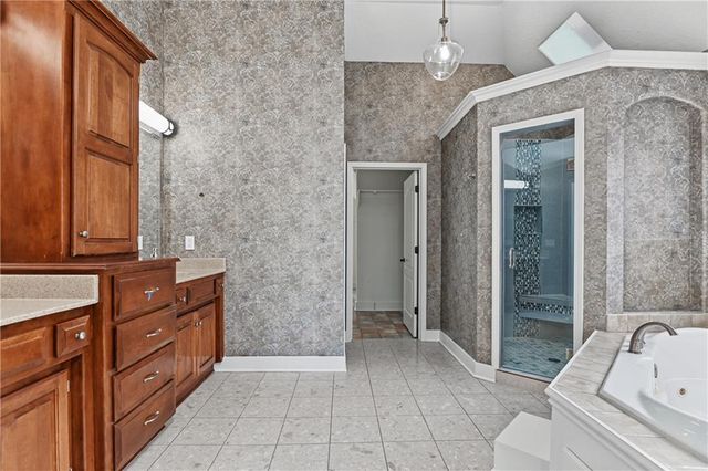 16004 Ballentine Street, Overland Park, KS 66062